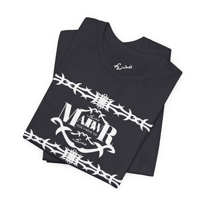 MAJBWR - AOP Shefnek Arabic Script Barbed Wire Tee — 'مجبور' Graphic T‑Shirt
