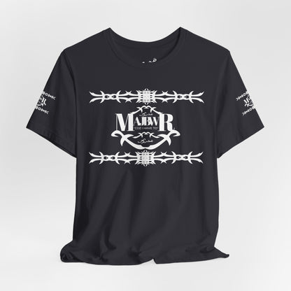 MAJBWR - AOP Shefnek Arabic Script Barbed Wire Tee — 'مجبور' Graphic T‑Shirt