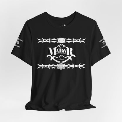 MAJBWR - AOP Shefnek Arabic Script Barbed Wire Tee — 'مجبور' Graphic T‑Shirt