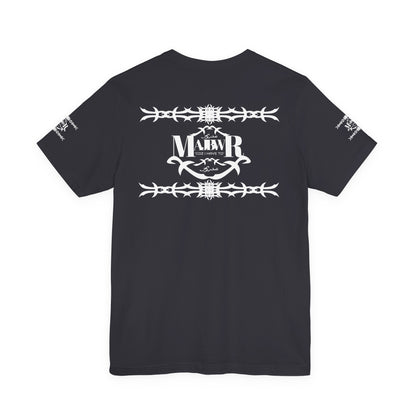 MAJBWR - AOP Shefnek Arabic Script Barbed Wire Tee — 'مجبور' Graphic T‑Shirt