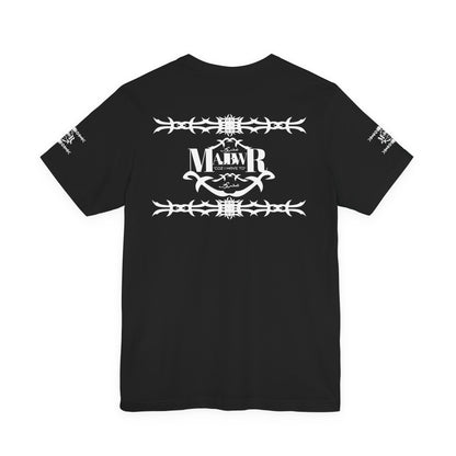 MAJBWR - AOP Shefnek Arabic Script Barbed Wire Tee — 'مجبور' Graphic T‑Shirt
